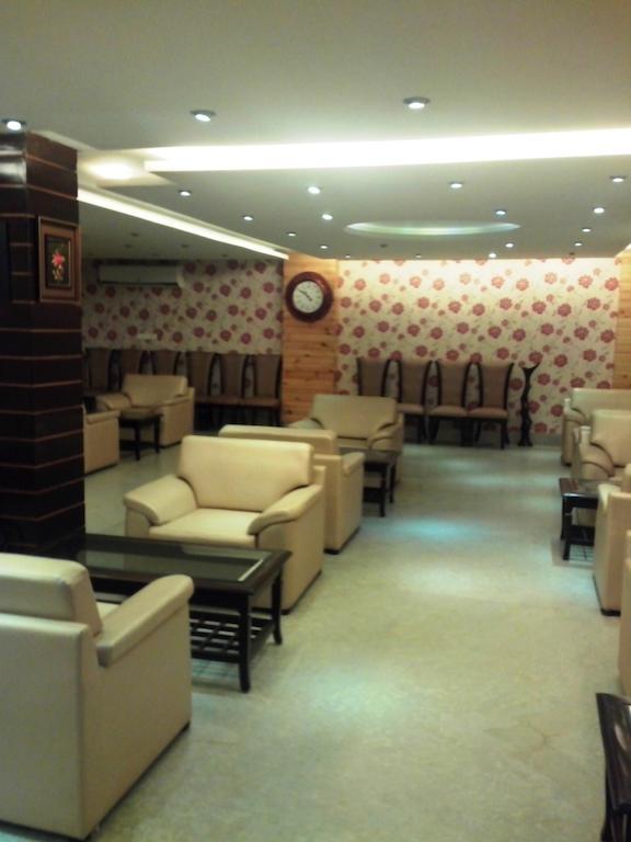 ホテル Le Grand Regency グレーター・ノイダ エクステリア 写真