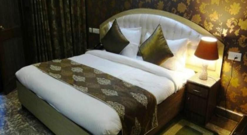 ホテル Le Grand Regency グレーター・ノイダ エクステリア 写真